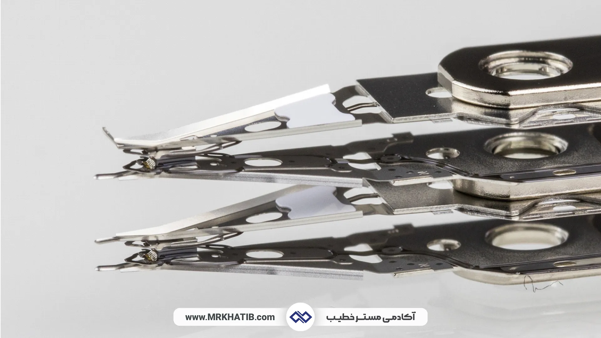 هارد دیسک | هرآنچه باید درباره هارد بدانید. 8 Read-Write Head